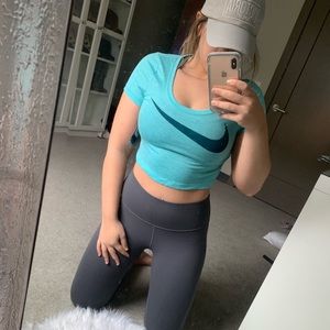 NWT Nike Pro Crop Top Size XS